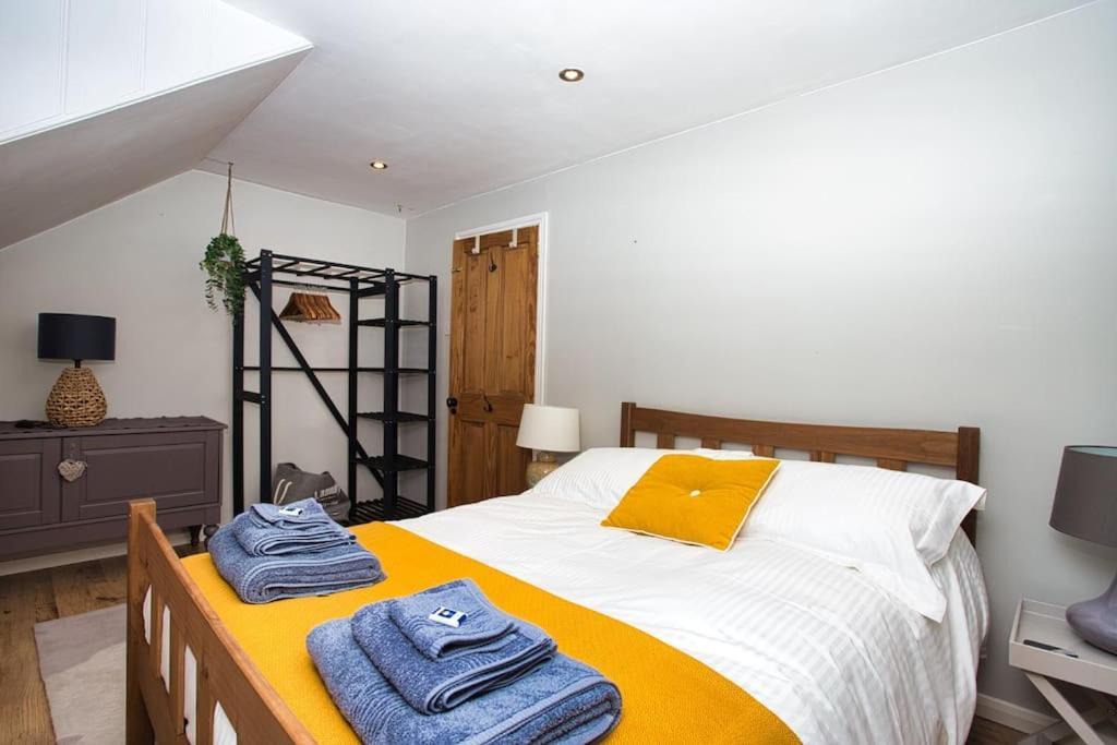Restful And Cosy 4 Bed Home Minutes From The Beach Sandgate Luaran gambar