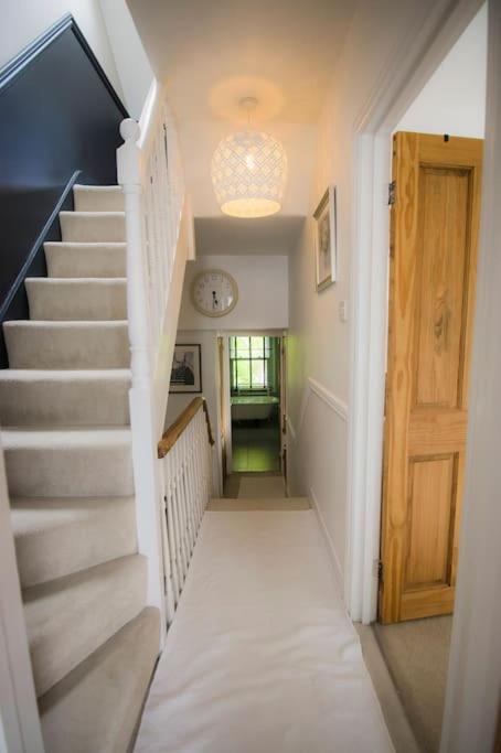 Restful And Cosy 4 Bed Home Minutes From The Beach Sandgate Luaran gambar